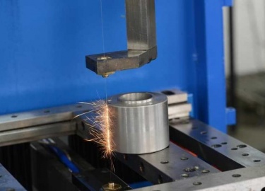 Система управления охраной труда &ndash; это комплексное понятие, которое включает в себя систему организационных, технических и иных мероприятий. ...