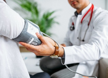 Комплексное обследование гражданина, управляющего транспортным средством, прежде чем он сядет за руль, называется предрейсовым медицинским осмотром...