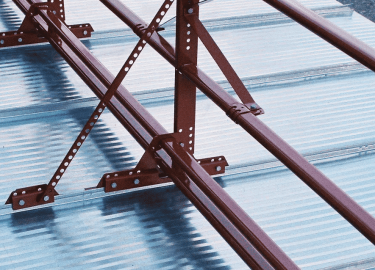 Уровень пожарной безопасности зданий различного назначения определяется на этапе их проектирования. От размещения постройки на участке и соблюдения...