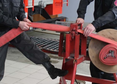 Пожарные рукава должны всегда содержаться в исправном состоянии. Они регулярно проходят проверку, техническое обслуживание и перекатку. Это требует...