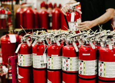 В повседневности и производственных процессах люди могут столкнуться с различного рода опасностями: взрывом газа, утечкой опасных химических вещест...